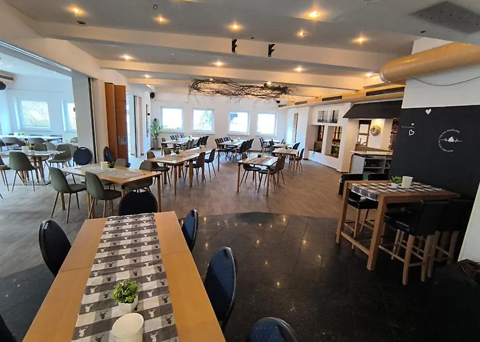 Smart 1 Bb1 133 Hotel *